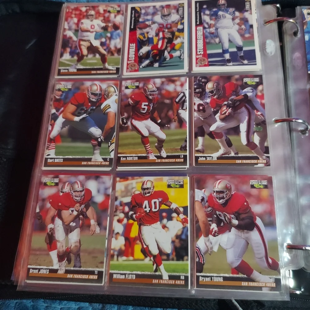 Pro Line/Ground Force Football Cards In Binder 600 Cards